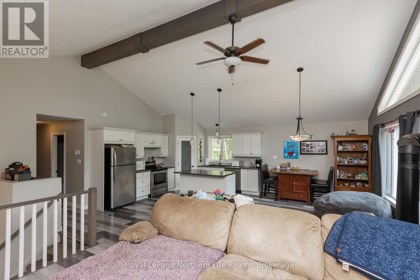 522 Hart Road, Callander, ON - Indoor