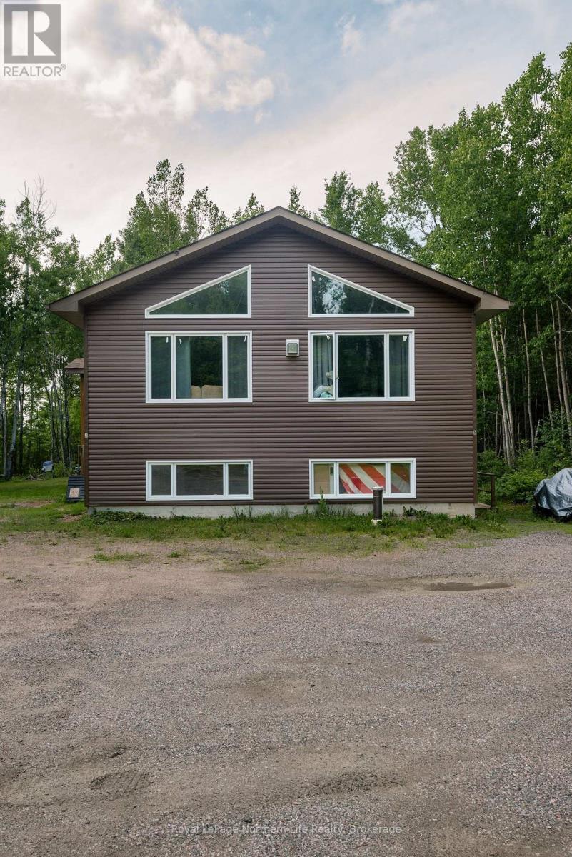 522 Hart Road, Callander, ON - Outdoor