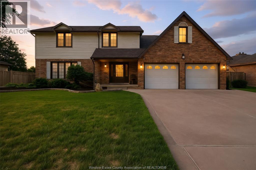 2036 Lesperance Road, Tecumseh, ON - Outdoor With Facade