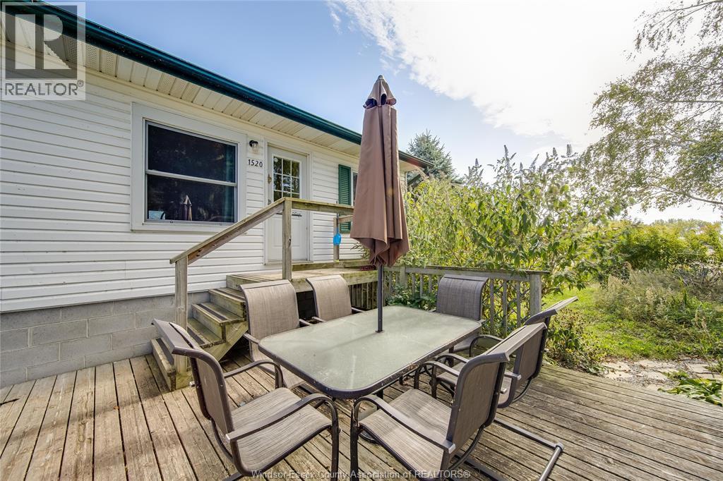 1520 Kerr Avenue, Erieau, ON - Outdoor With Deck Patio Veranda With Exterior