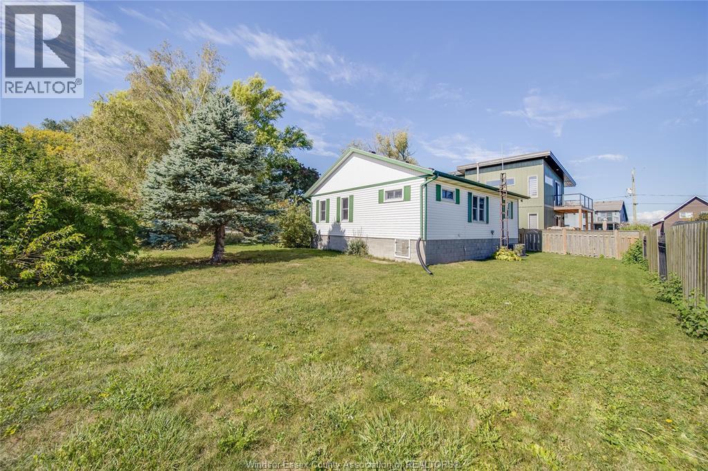 1520 Kerr Avenue, Erieau, ON - Outdoor