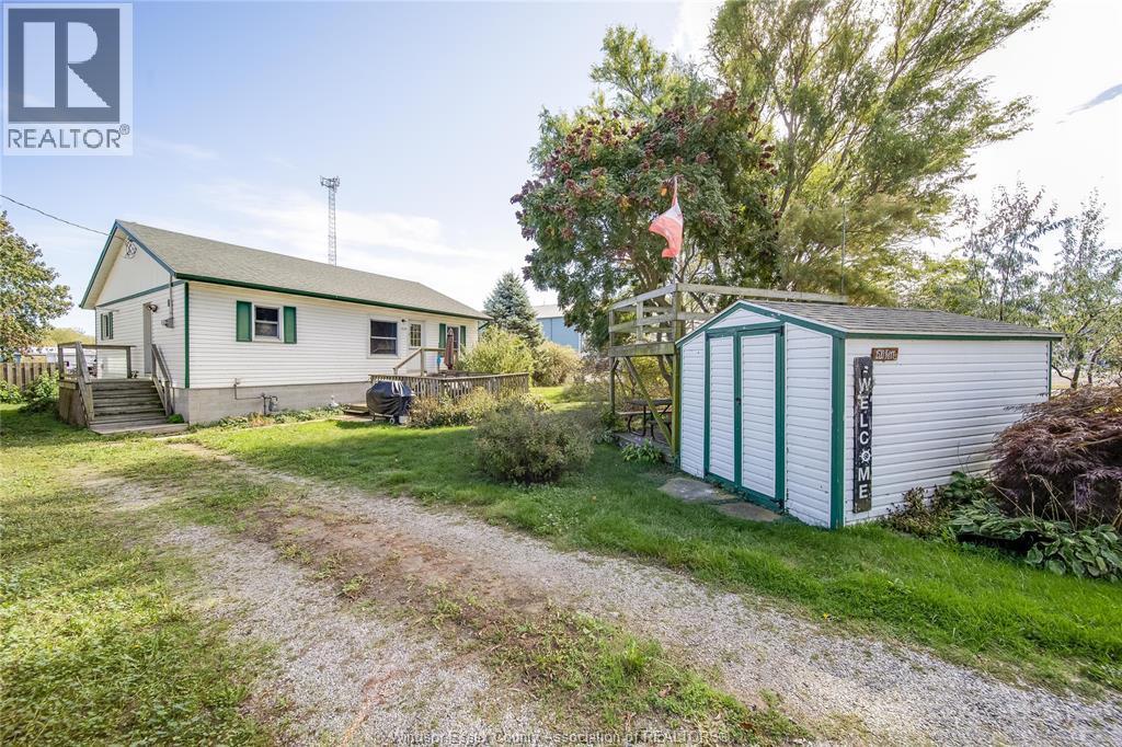 1520 Kerr Avenue, Erieau, ON - Outdoor