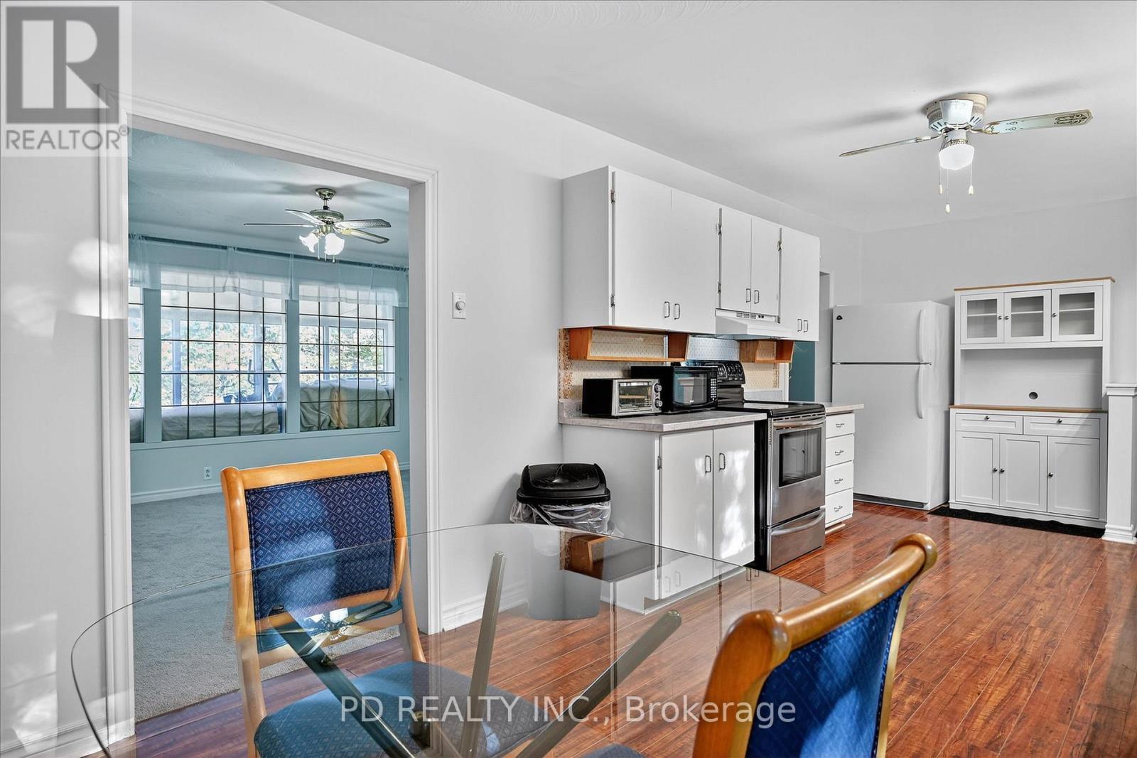 54 Carlton Crescent, Kawartha Lakes (Emily), ON - Indoor Photo Showing Kitchen