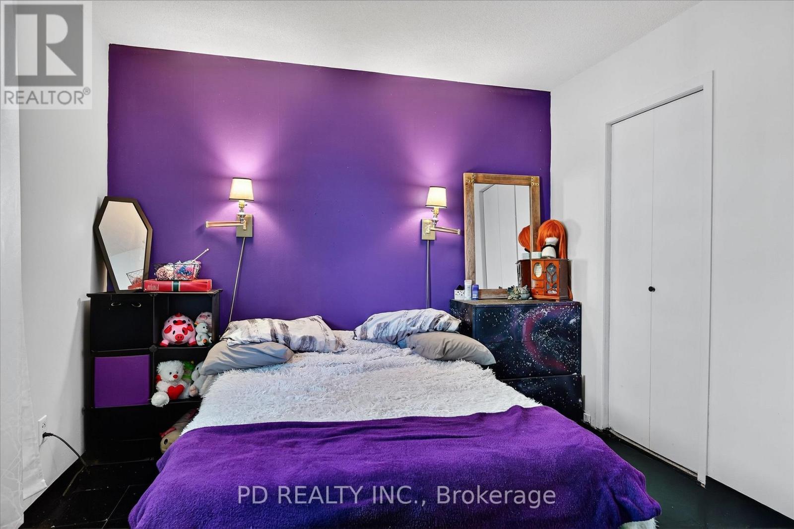 54 Carlton Crescent, Kawartha Lakes (Emily), ON - Indoor Photo Showing Bedroom