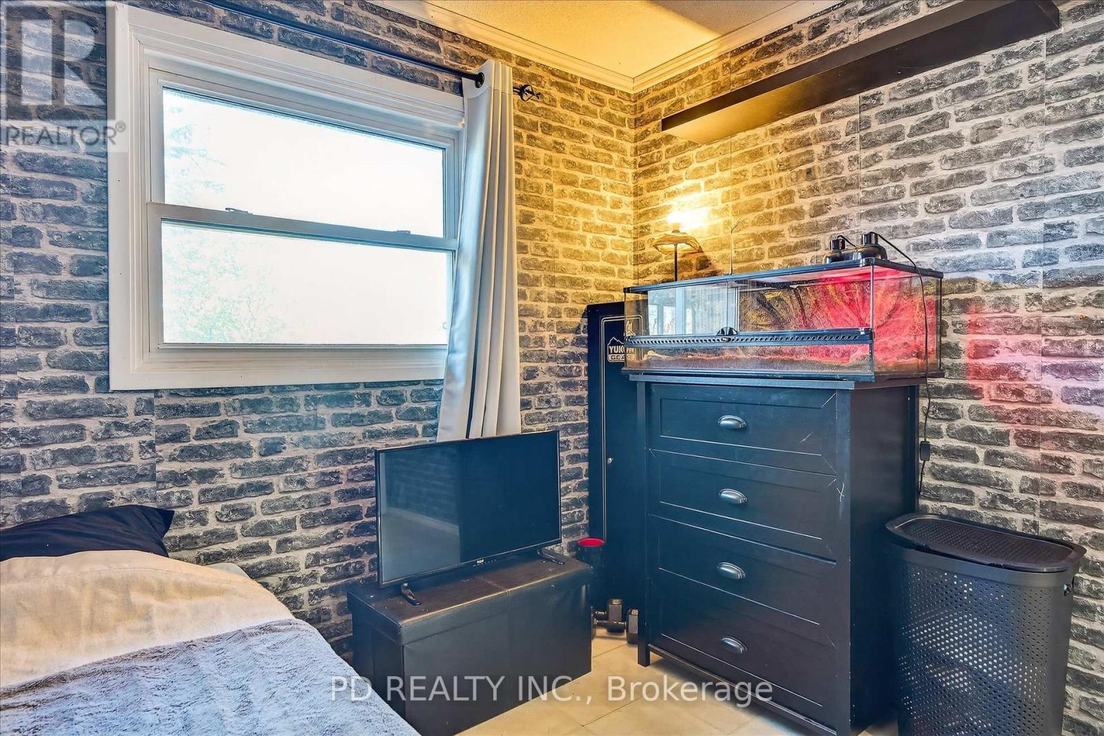 54 Carlton Crescent, Kawartha Lakes (Emily), ON -