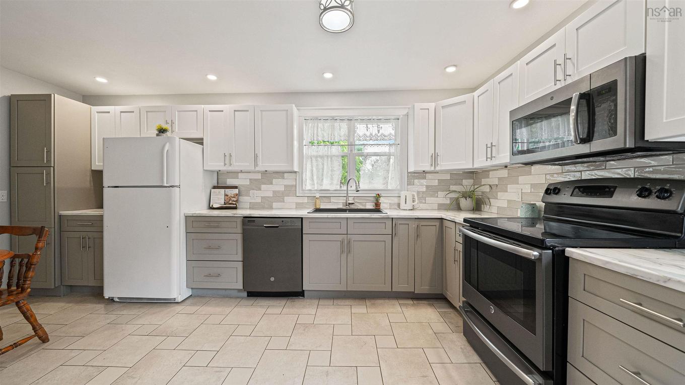 2155 Beaver Bank Road, Beaver Bank, NS