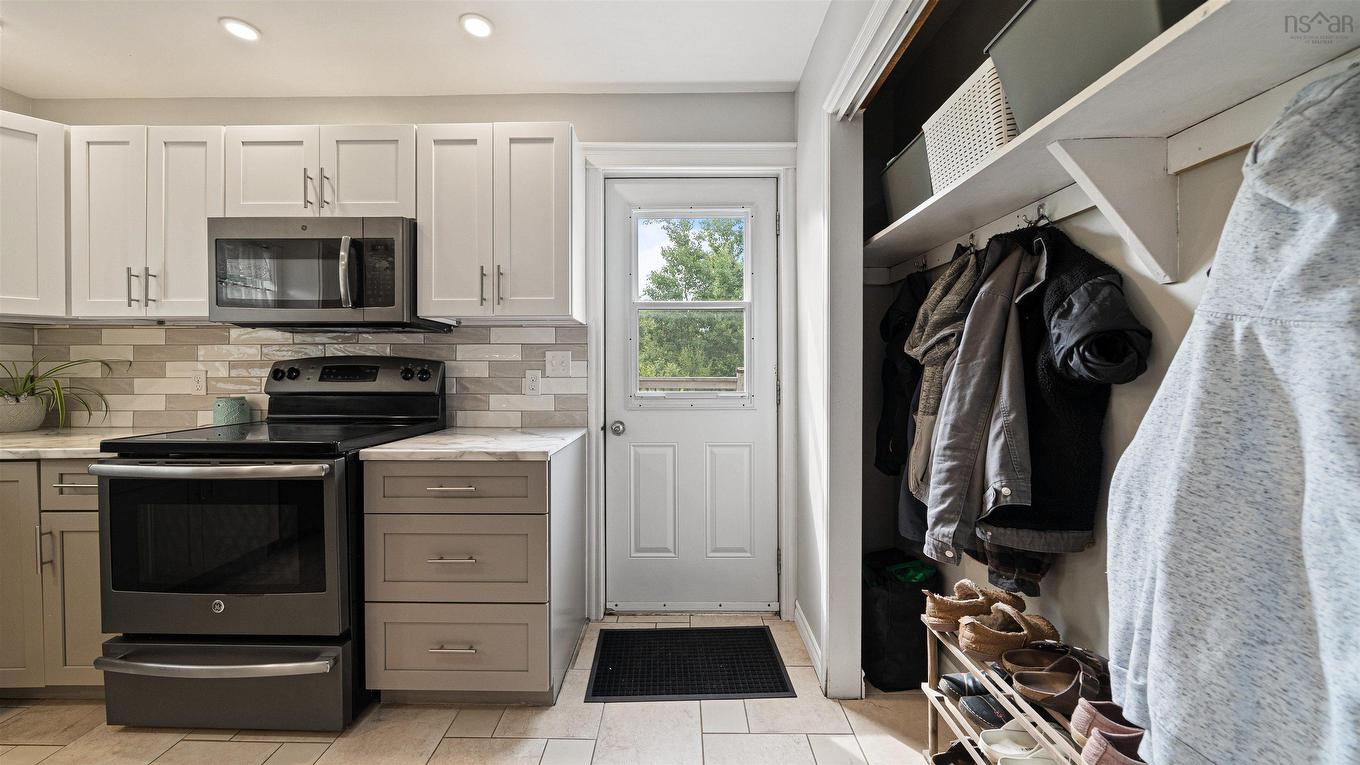 2155 Beaver Bank Road, Beaver Bank, NS