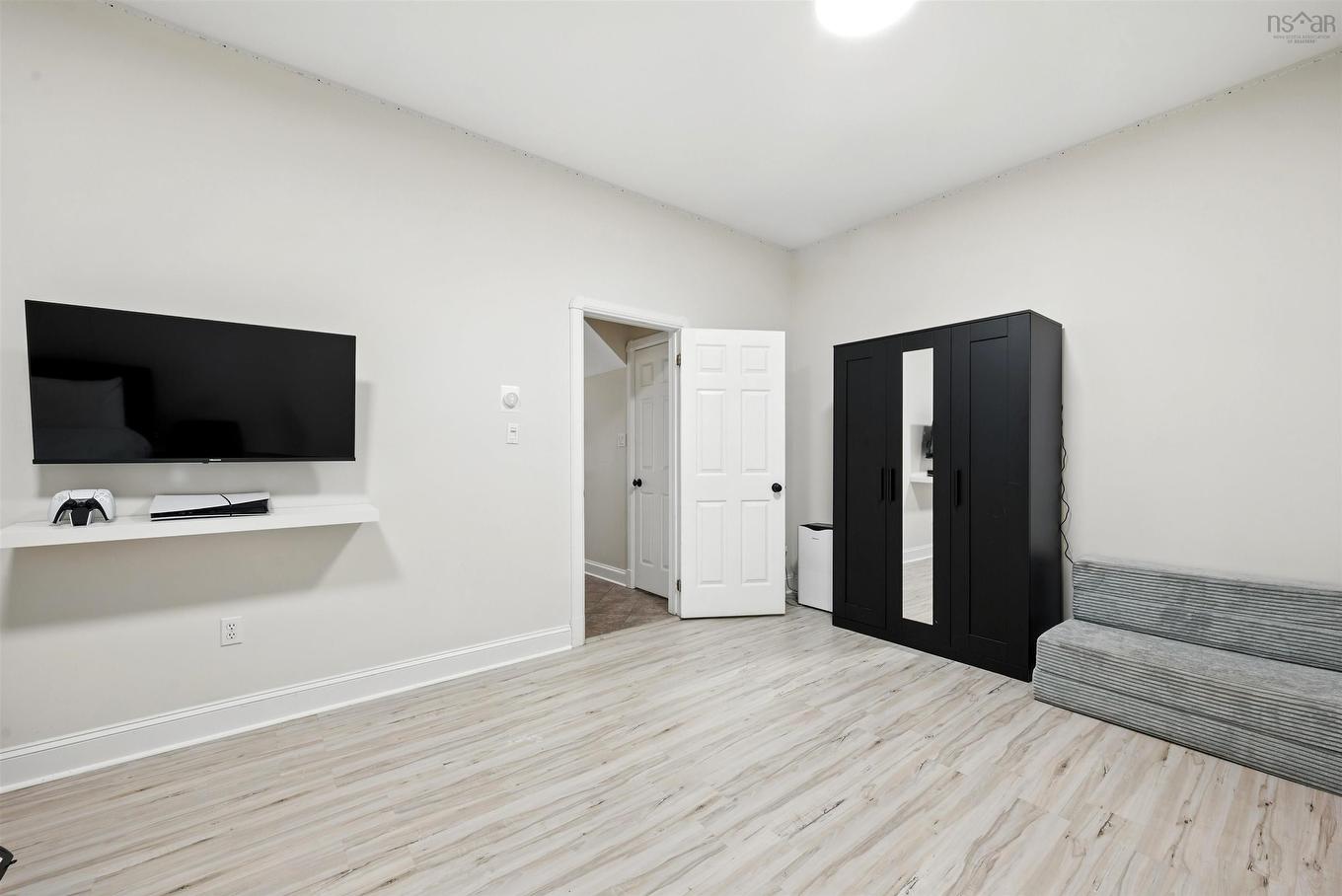 221 Spinnaker Drive, Halifax Peninsula, NS