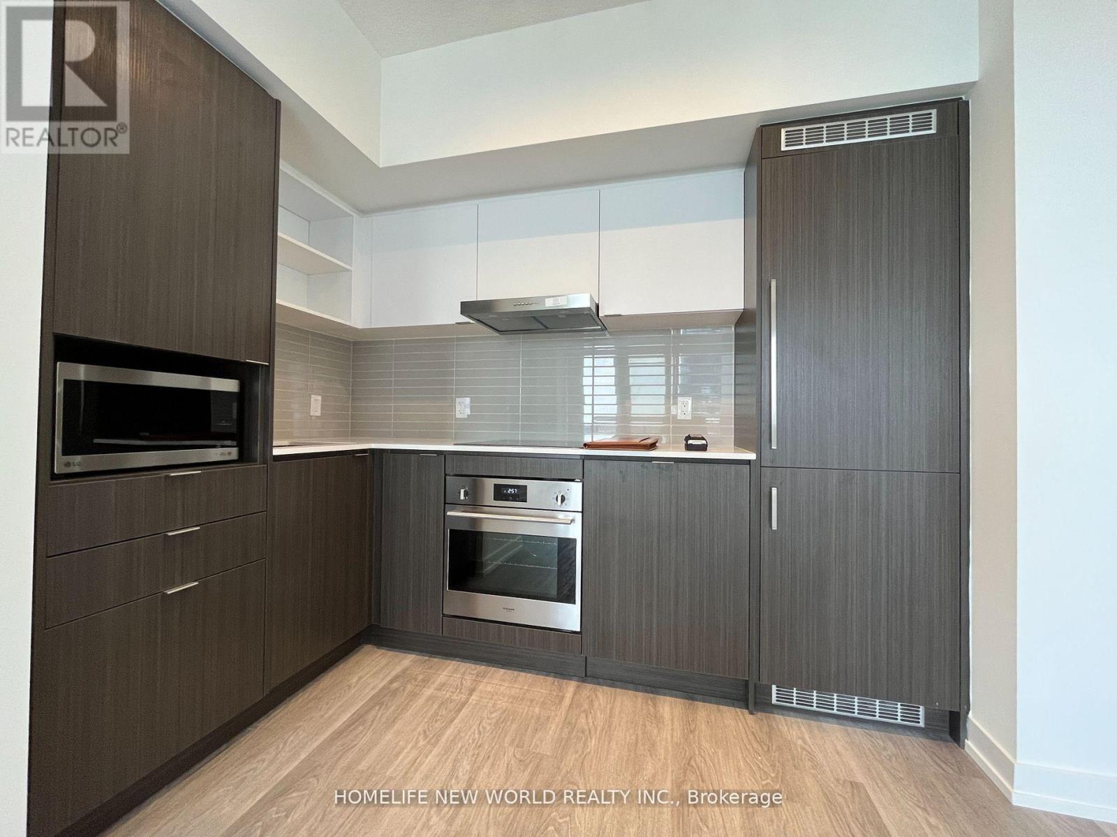 2511 - 55 Cooper Street, Toronto, ON - Indoor Photo Showing Kitchen