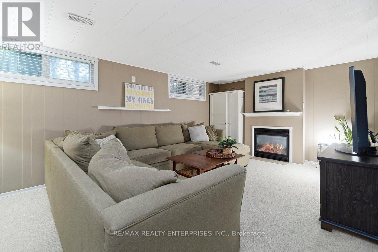 265 Snowden Road, Oakville, ON - Indoor Photo Showing Living Room With Fireplace