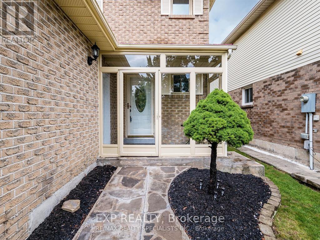 3137 Osbourne Road, Mississauga, ON - Outdoor