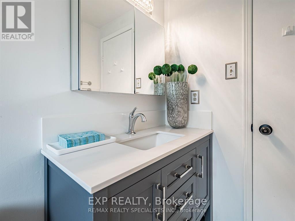 3137 Osbourne Road, Mississauga, ON - Indoor Photo Showing Bathroom