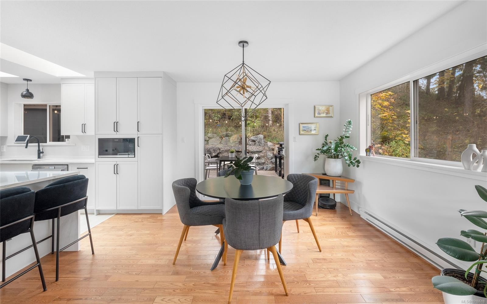 1156 Maple Bay Rd, Duncan, BC