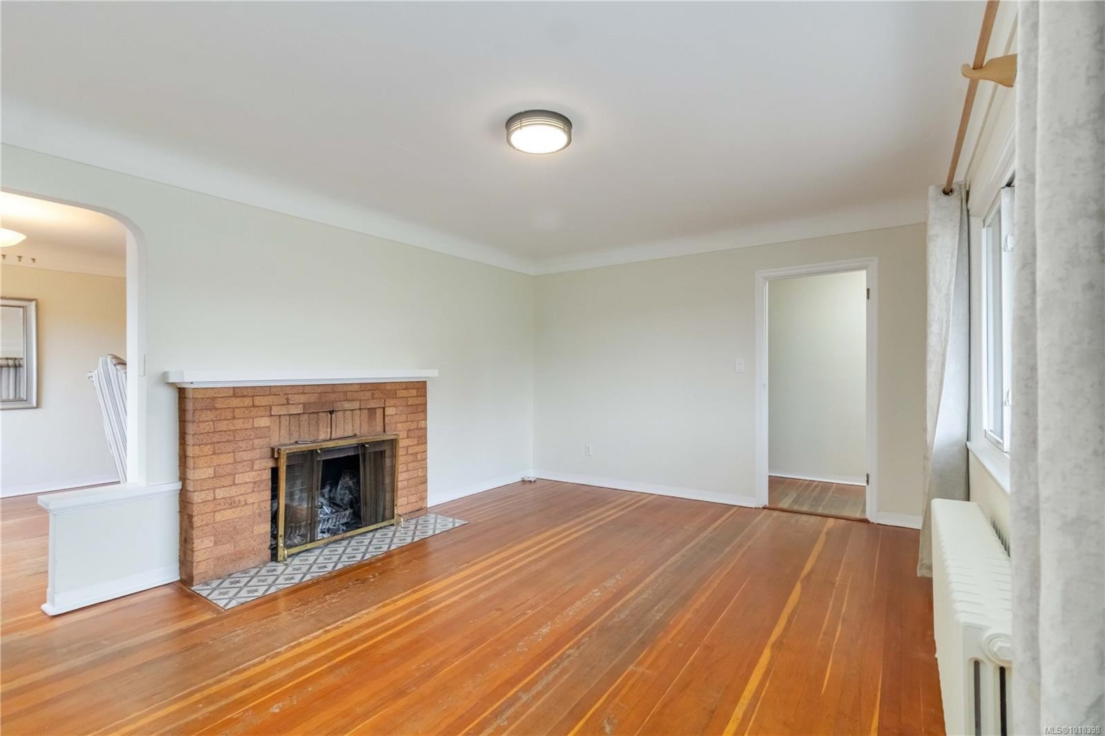 1835 Fernwood Rd, Victoria, BC