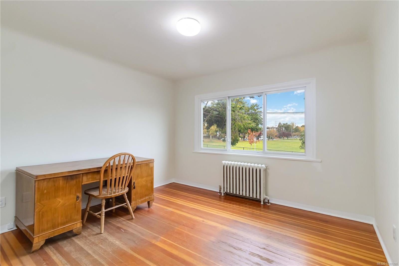 1835 Fernwood Rd, Victoria, BC