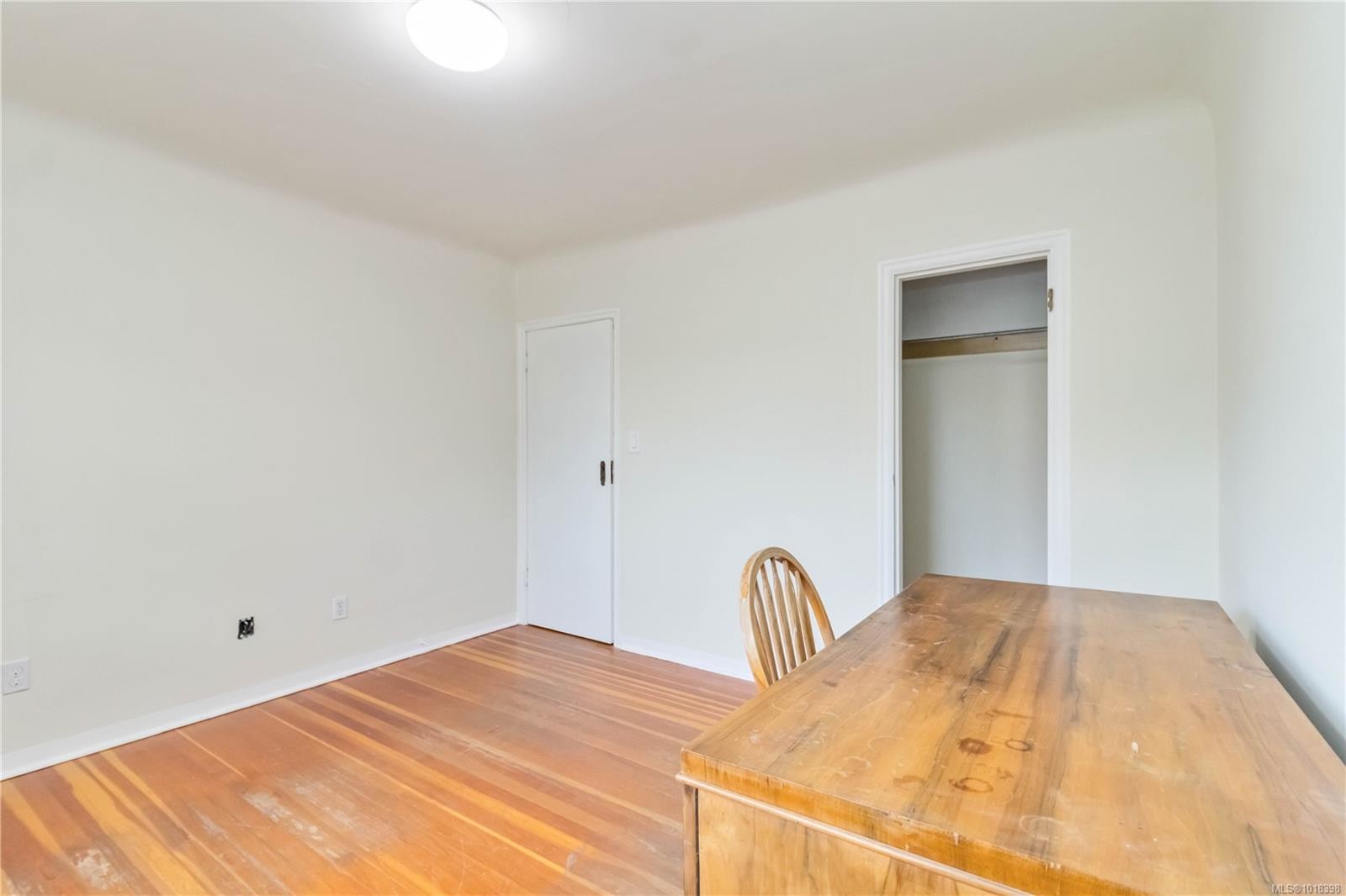 1835 Fernwood Rd, Victoria, BC