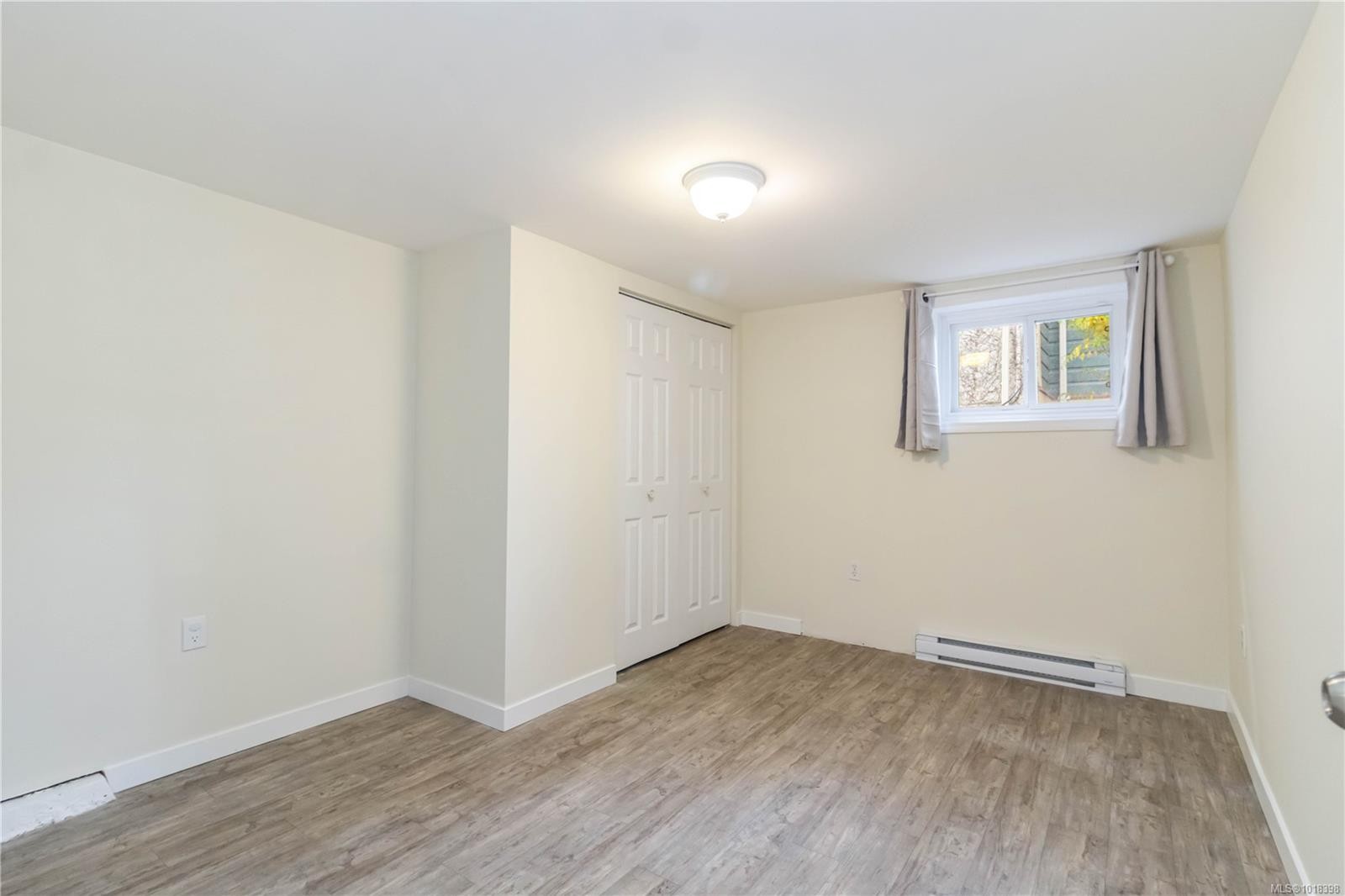 1835 Fernwood Rd, Victoria, BC