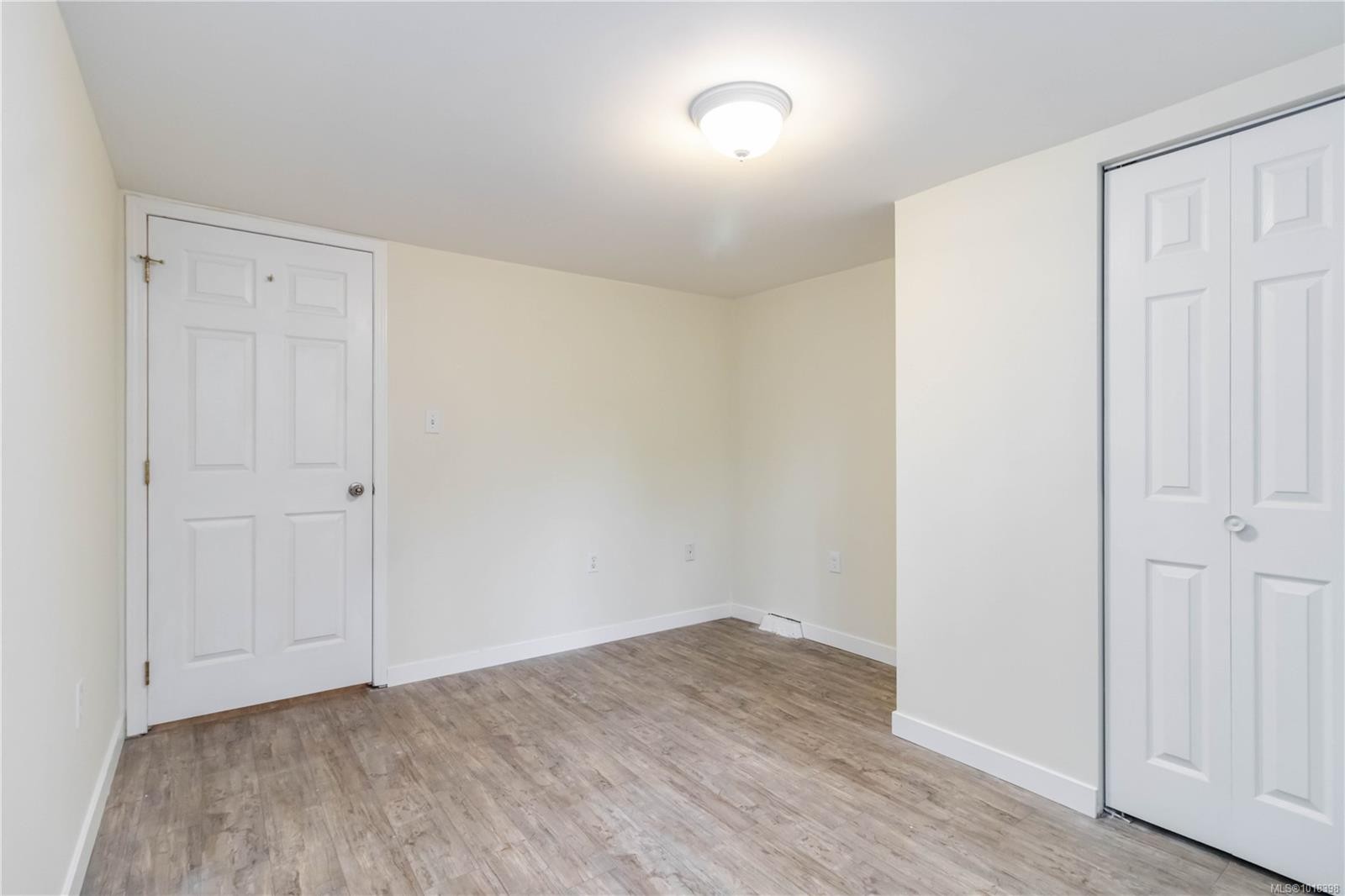 1835 Fernwood Rd, Victoria, BC