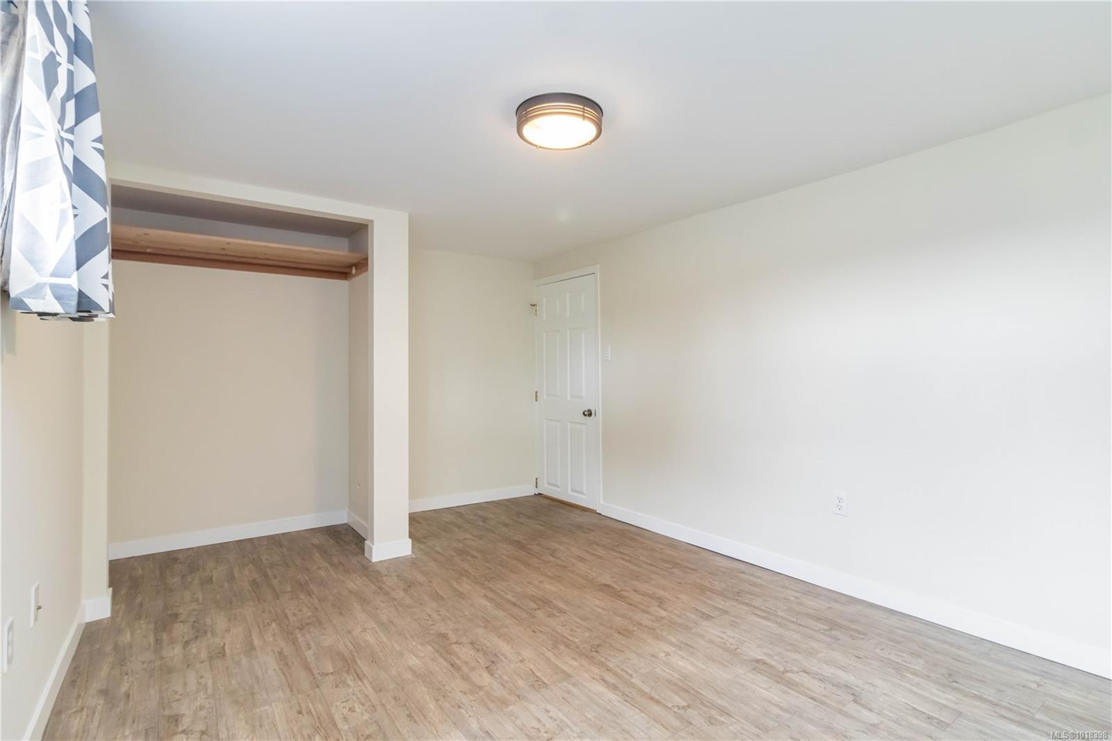 1835 Fernwood Rd, Victoria, BC