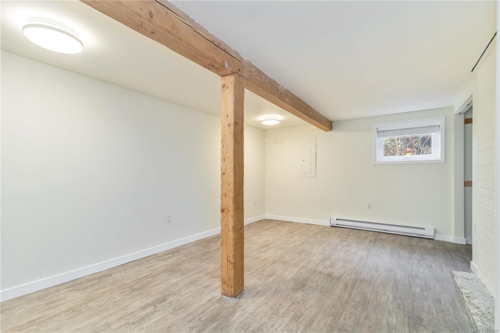 1835 Fernwood Rd, Victoria, BC