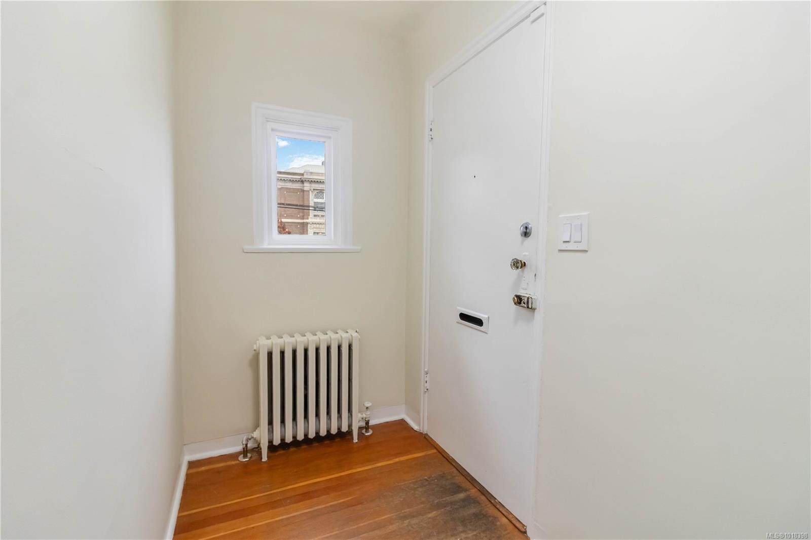 1835 Fernwood Rd, Victoria, BC