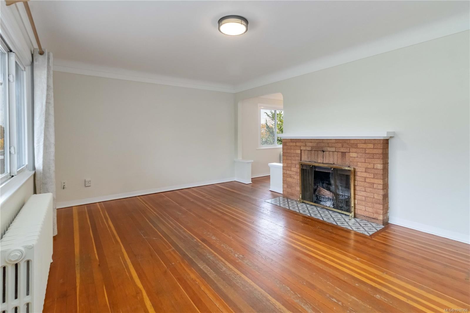 1835 Fernwood Rd, Victoria, BC