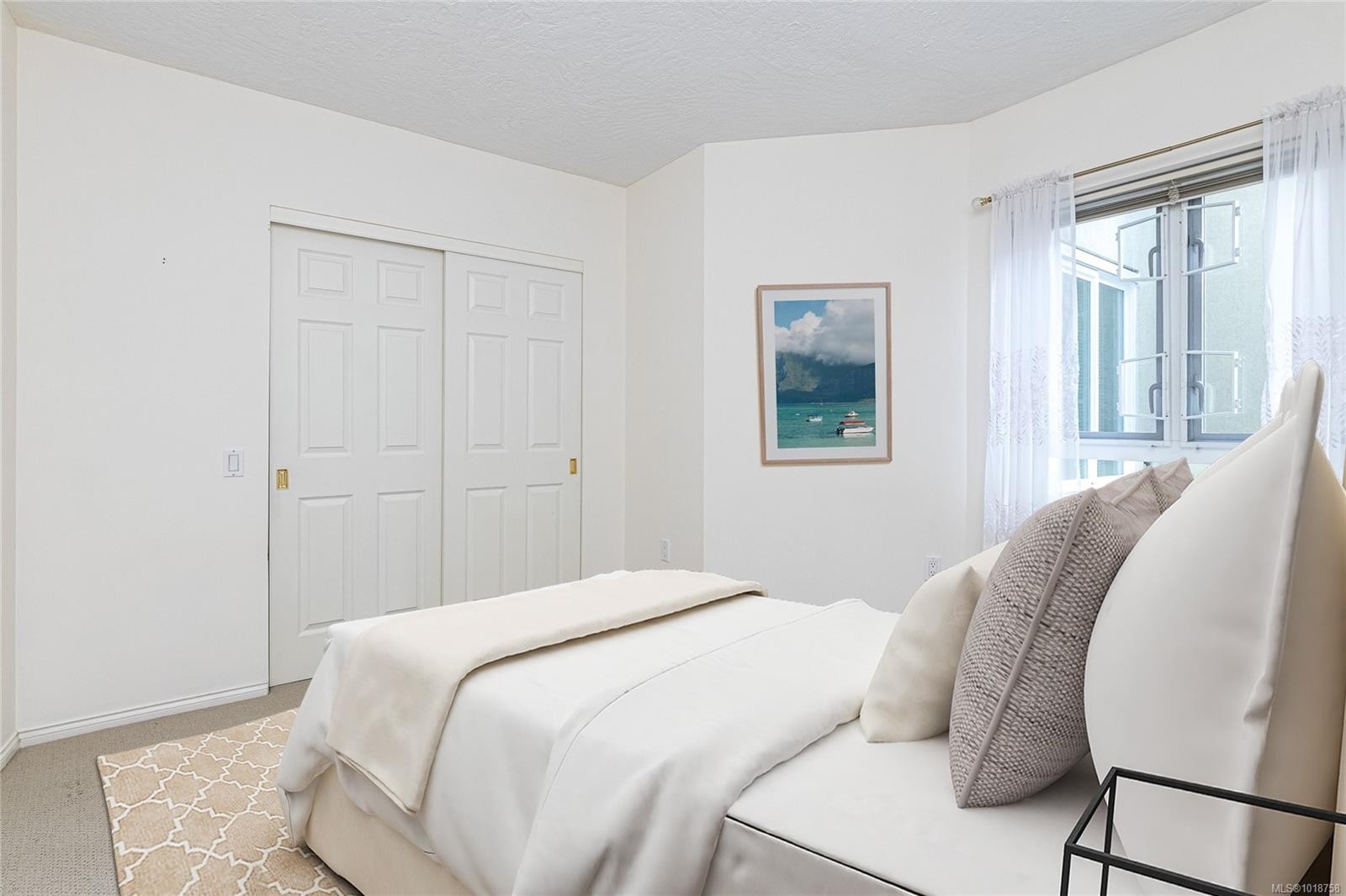 105-1521 Church Ave, Saanich, BC - Indoor Photo Showing Bedroom