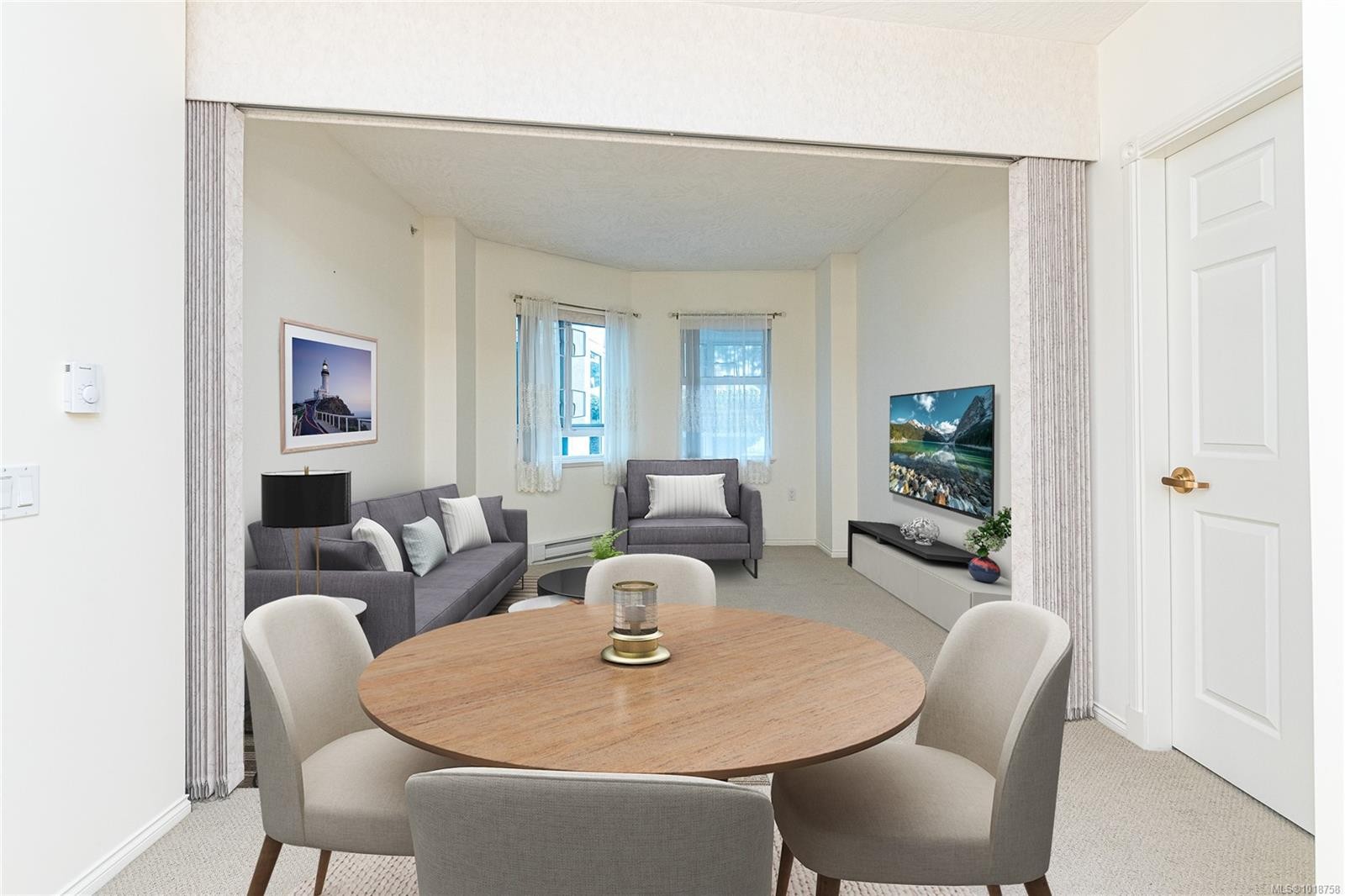 105-1521 Church Ave, Saanich, BC - Indoor Photo Showing Dining Room