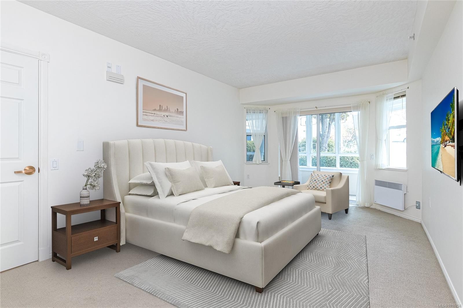 105-1521 Church Ave, Saanich, BC - Indoor Photo Showing Bedroom