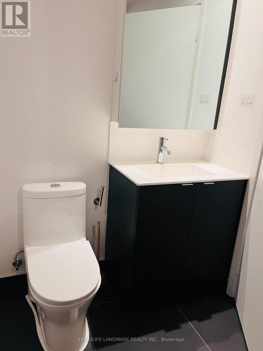 814 - 20 Edward Street, Toronto, ON - Indoor Photo Showing Bathroom