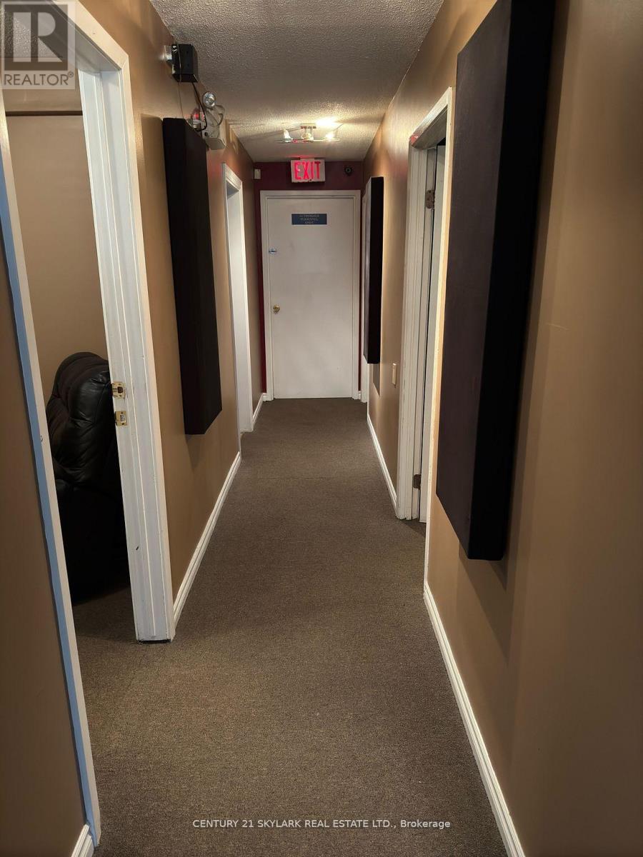 17 - 75 Rosedale Avenue W, Brampton, ON