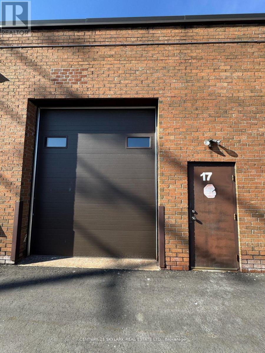 17 - 75 Rosedale Avenue W, Brampton, ON