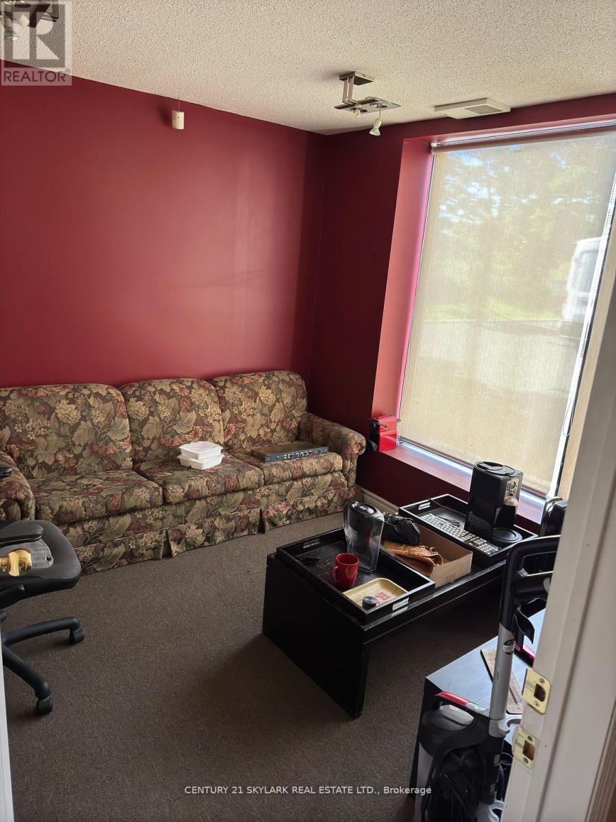 17 - 75 Rosedale Avenue W, Brampton, ON