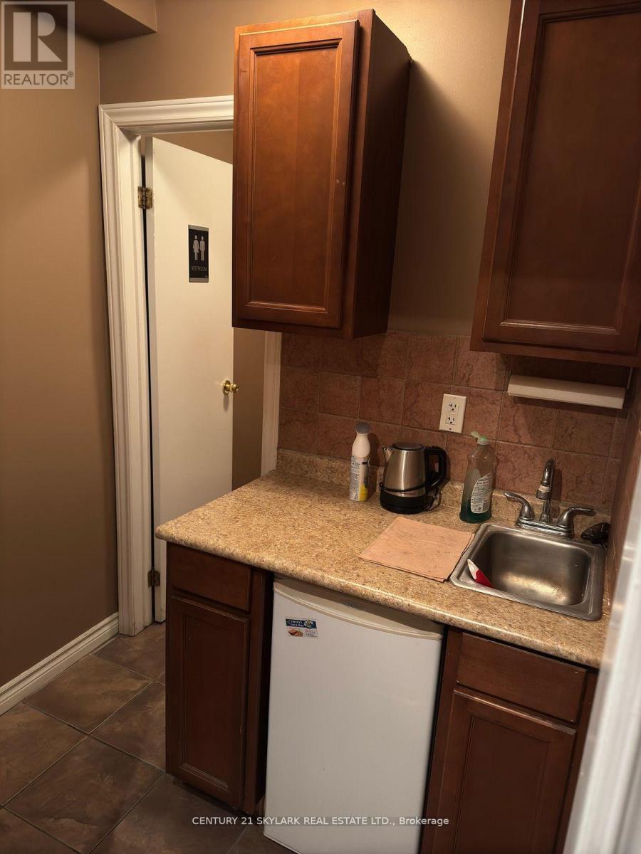 17 - 75 Rosedale Avenue W, Brampton, ON