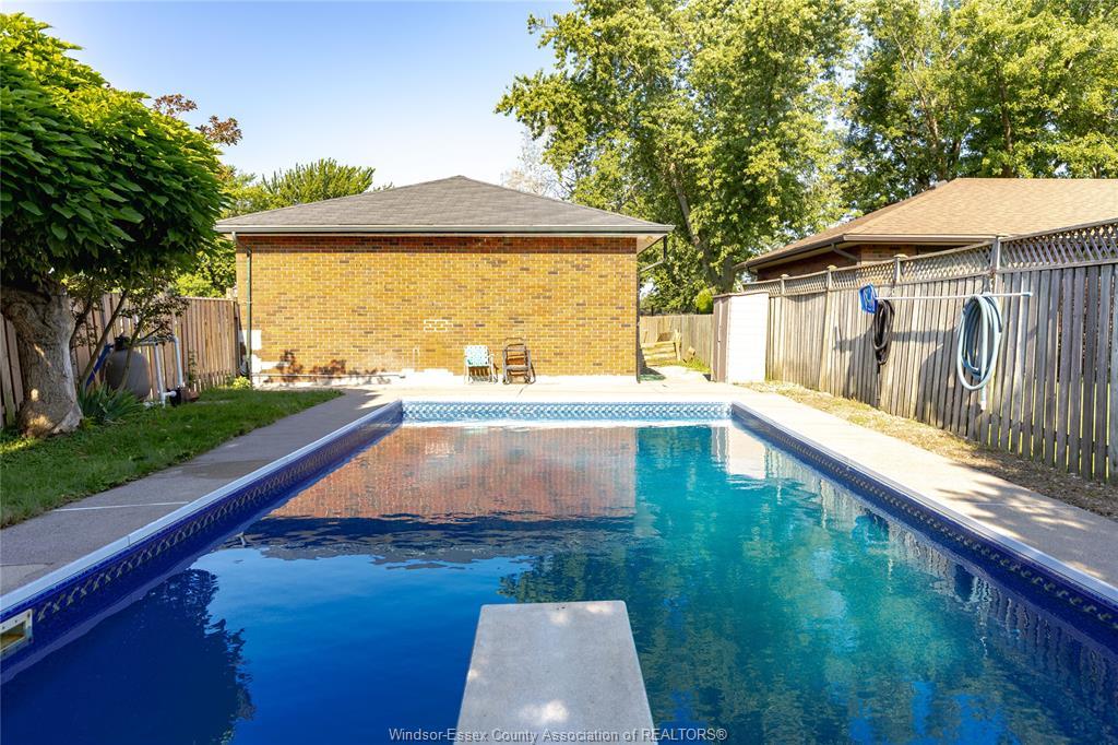 595 County Rd 2, Lakeshore, ON