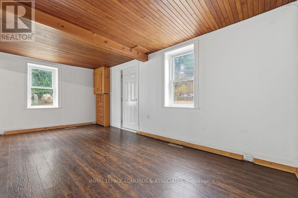 7 Elizabeth Street, Laurentian Hills, ON - Indoor Photo Showing Other Room