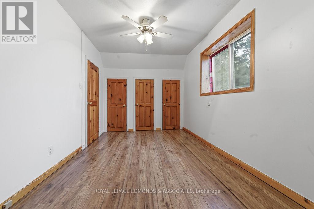 7 Elizabeth Street, Laurentian Hills, ON - Indoor Photo Showing Other Room