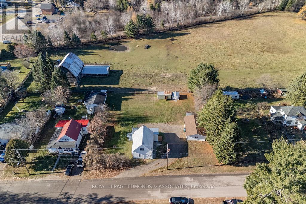 7 Elizabeth Street, Laurentian Hills, ON - Outdoor With View