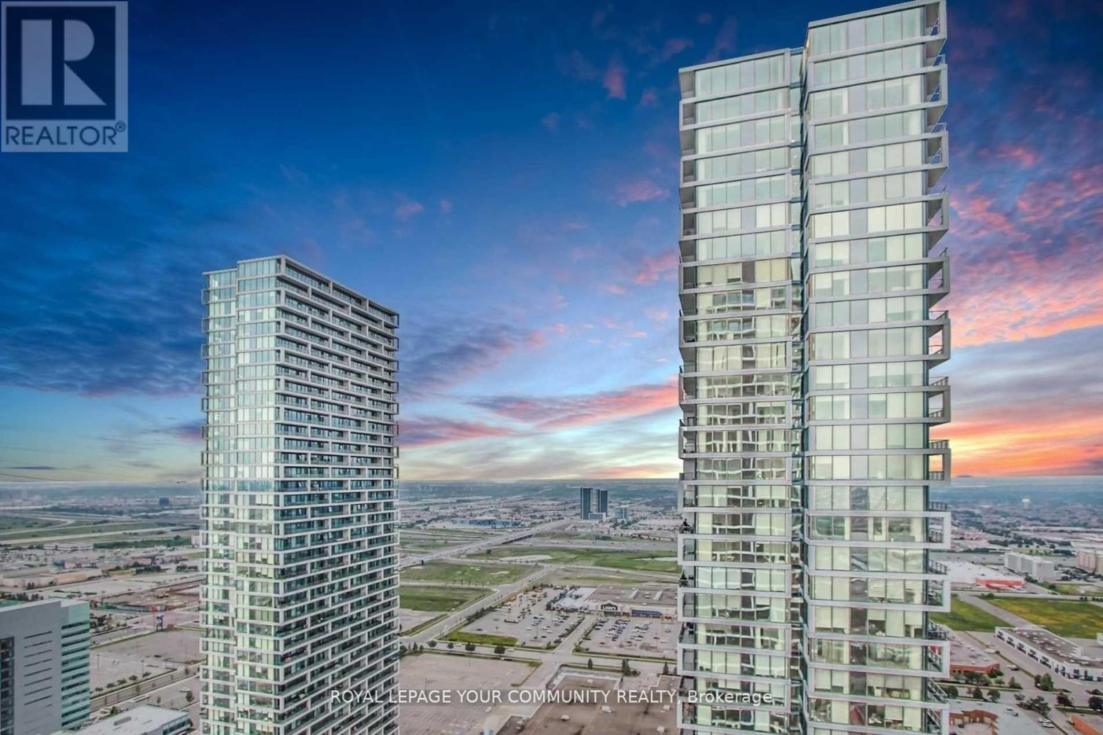 5311 - 950 Portage Parkway, Vaughan, ON - Outdoor With Facade