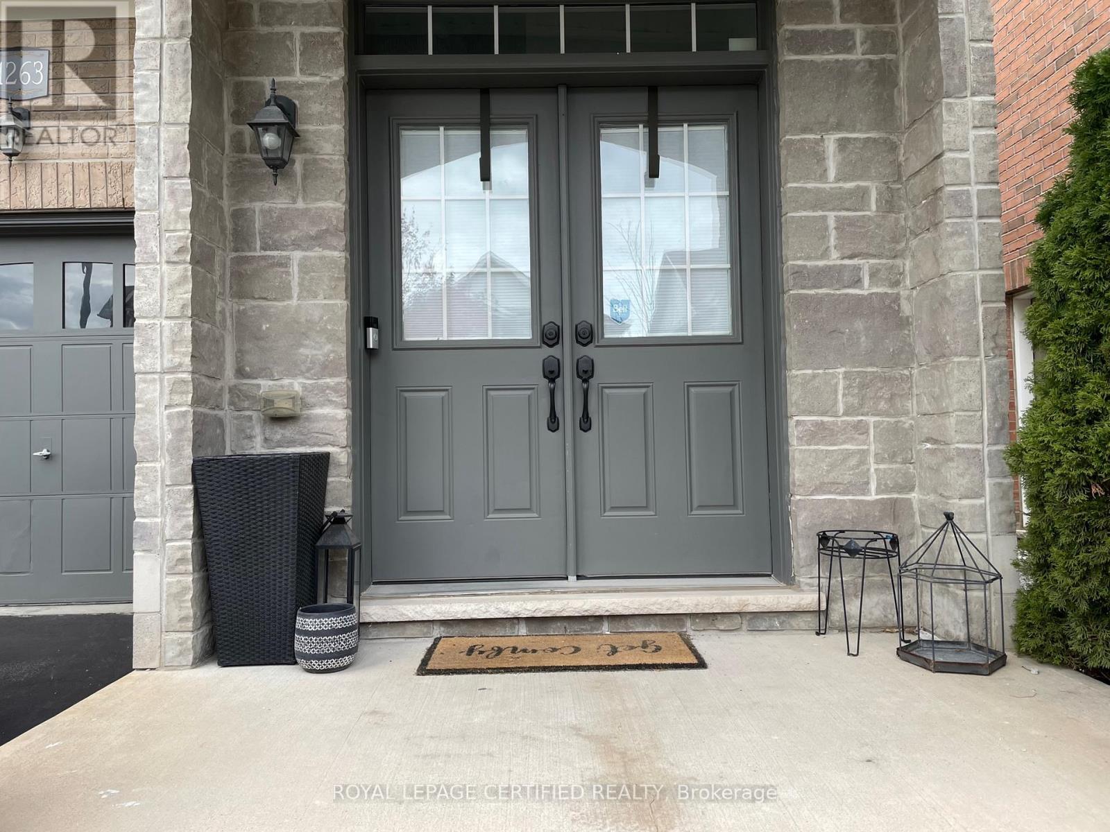 Upper - 1263 Sim Place, Milton, ON - Outdoor With Exterior