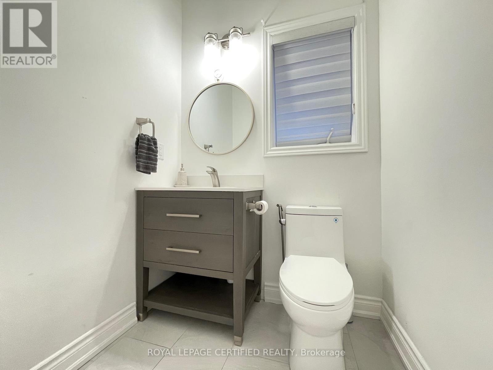 Upper - 1263 Sim Place, Milton, ON - Indoor Photo Showing Bathroom