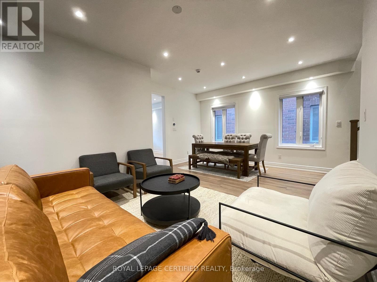 Upper - 1263 Sim Place, Milton, ON - Indoor Photo Showing Living Room