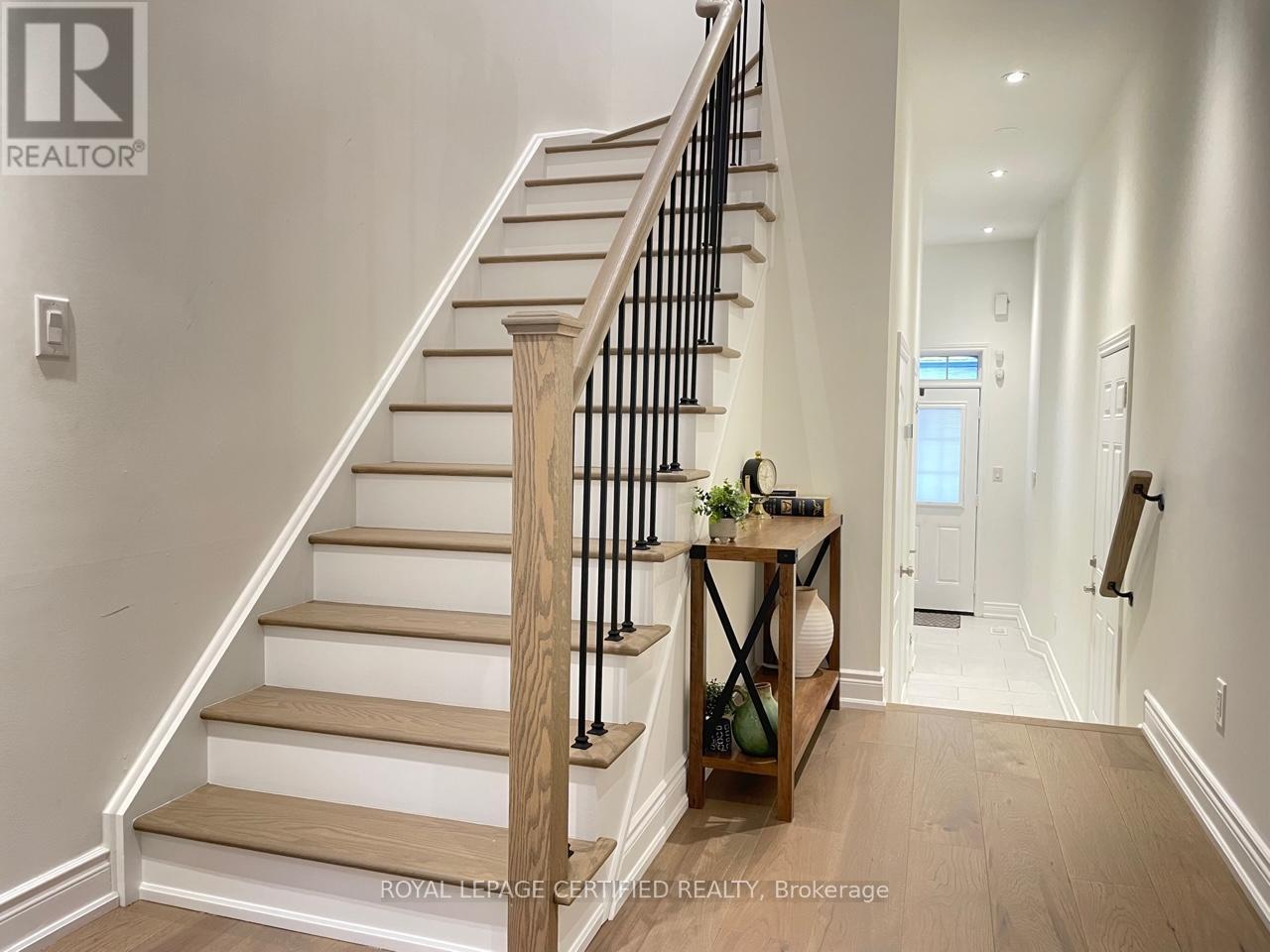 Upper - 1263 Sim Place, Milton, ON - Indoor Photo Showing Other Room