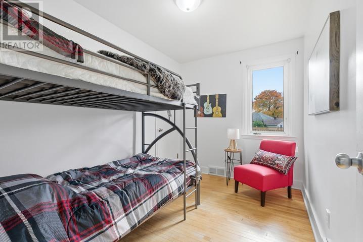 59 Mark St, Sault Ste.Marie, ON - Indoor Photo Showing Bedroom