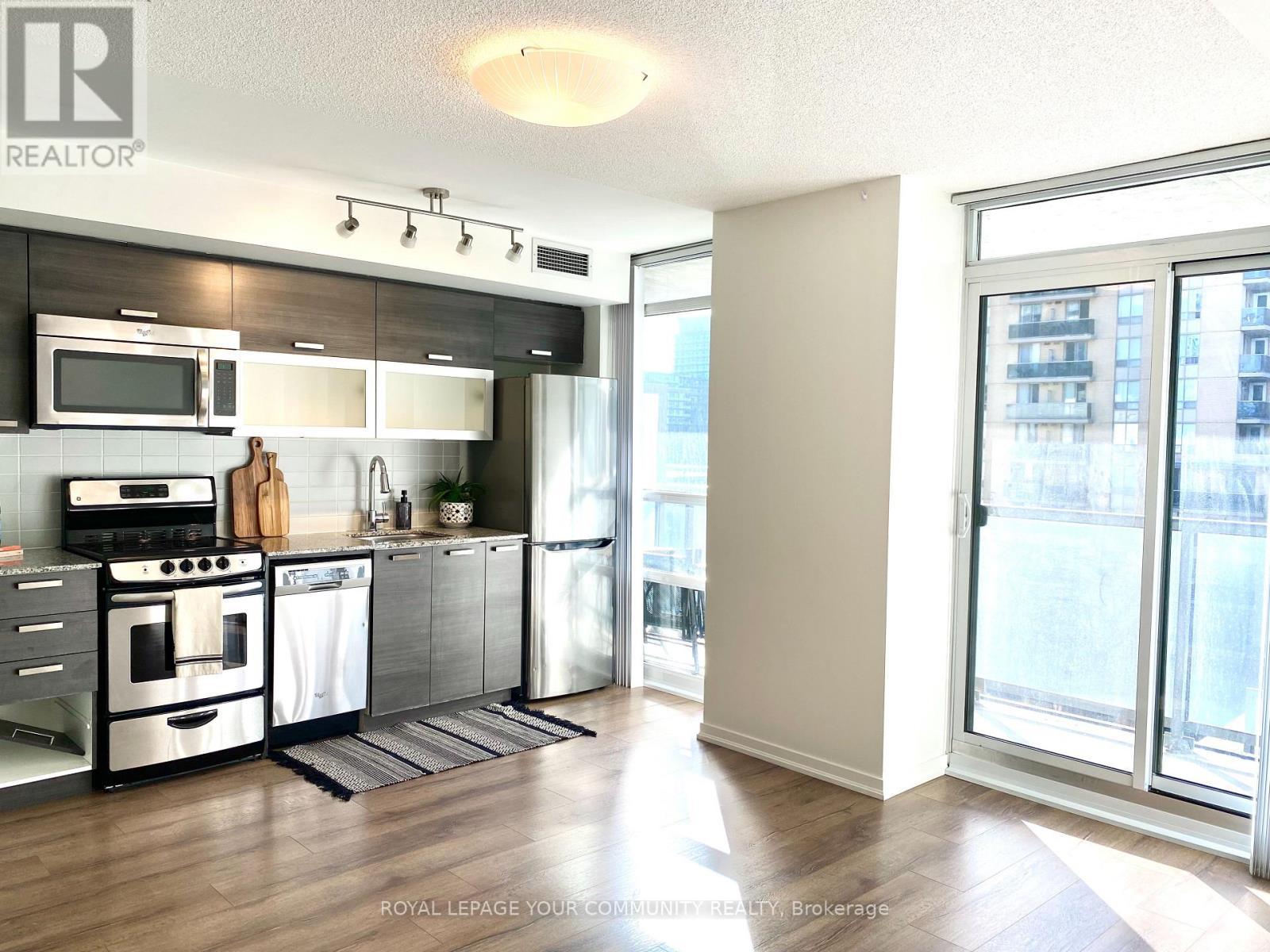 1038 - 68 Abell Street, Toronto, ON - Indoor Photo Showing Kitchen With Stainless Steel Kitchen