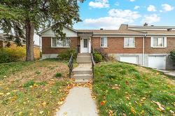 1305 Rue Raimbault Montréal (Saint-Laurent), QC H4L 4R8
