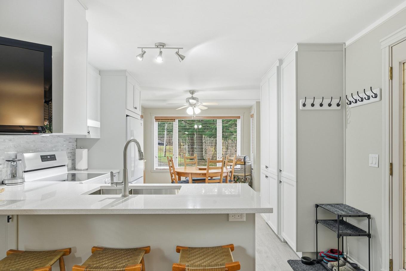 Cuisine - 118 Ch. Charles-Aimé-Côté, Amherst, QC - Indoor Photo Showing Kitchen With Upgraded Kitchen