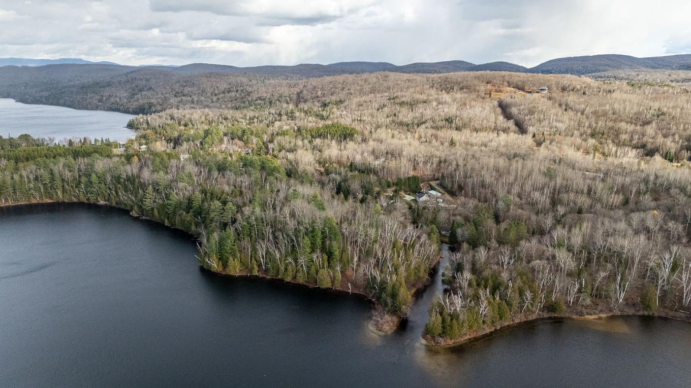 Bord de l'eau - 118 Ch. Charles-Aimé-Côté, Amherst, QC - Outdoor With Body Of Water With View