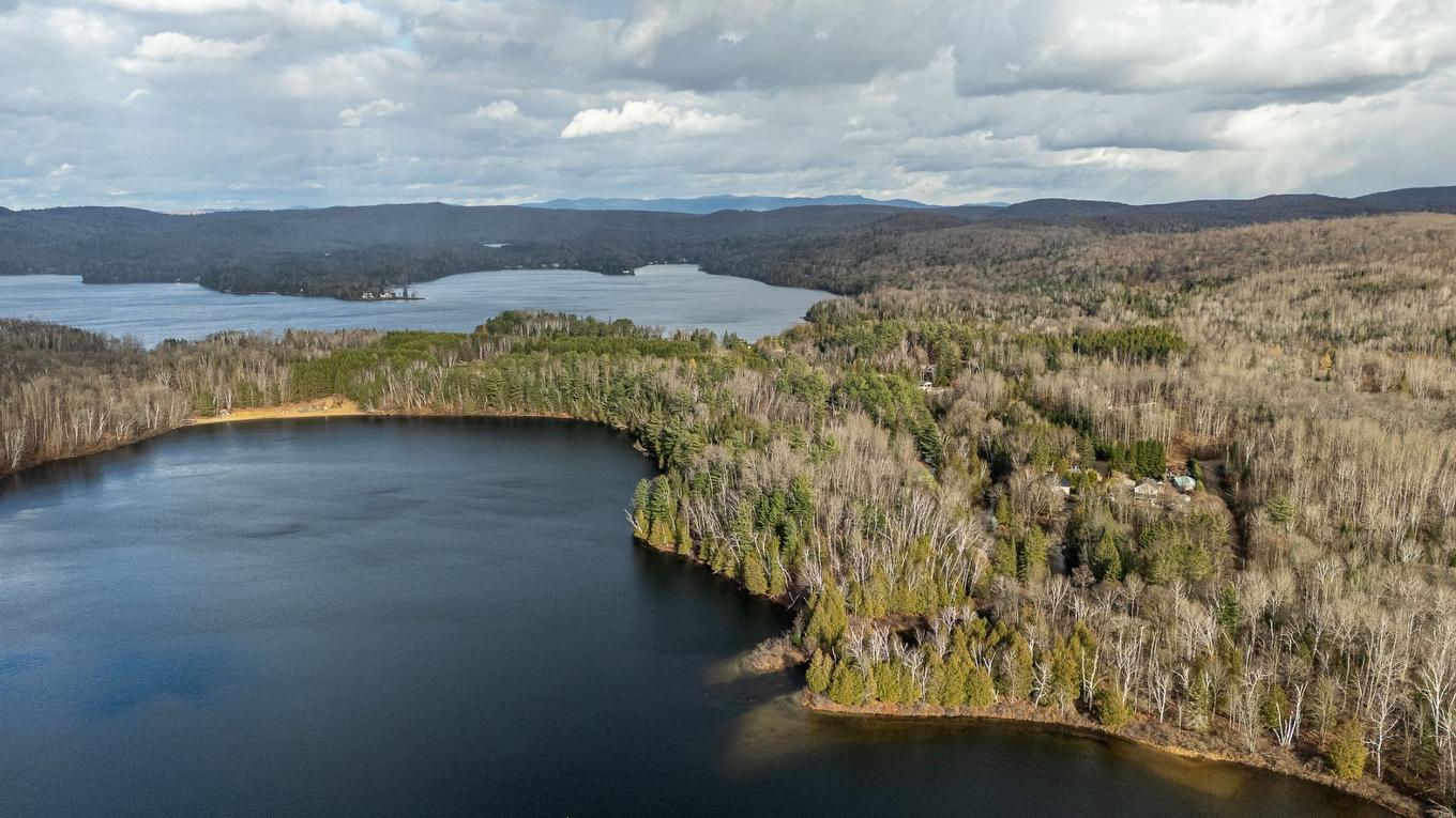 Bord de l'eau - 118 Ch. Charles-Aimé-Côté, Amherst, QC - Outdoor With Body Of Water With View