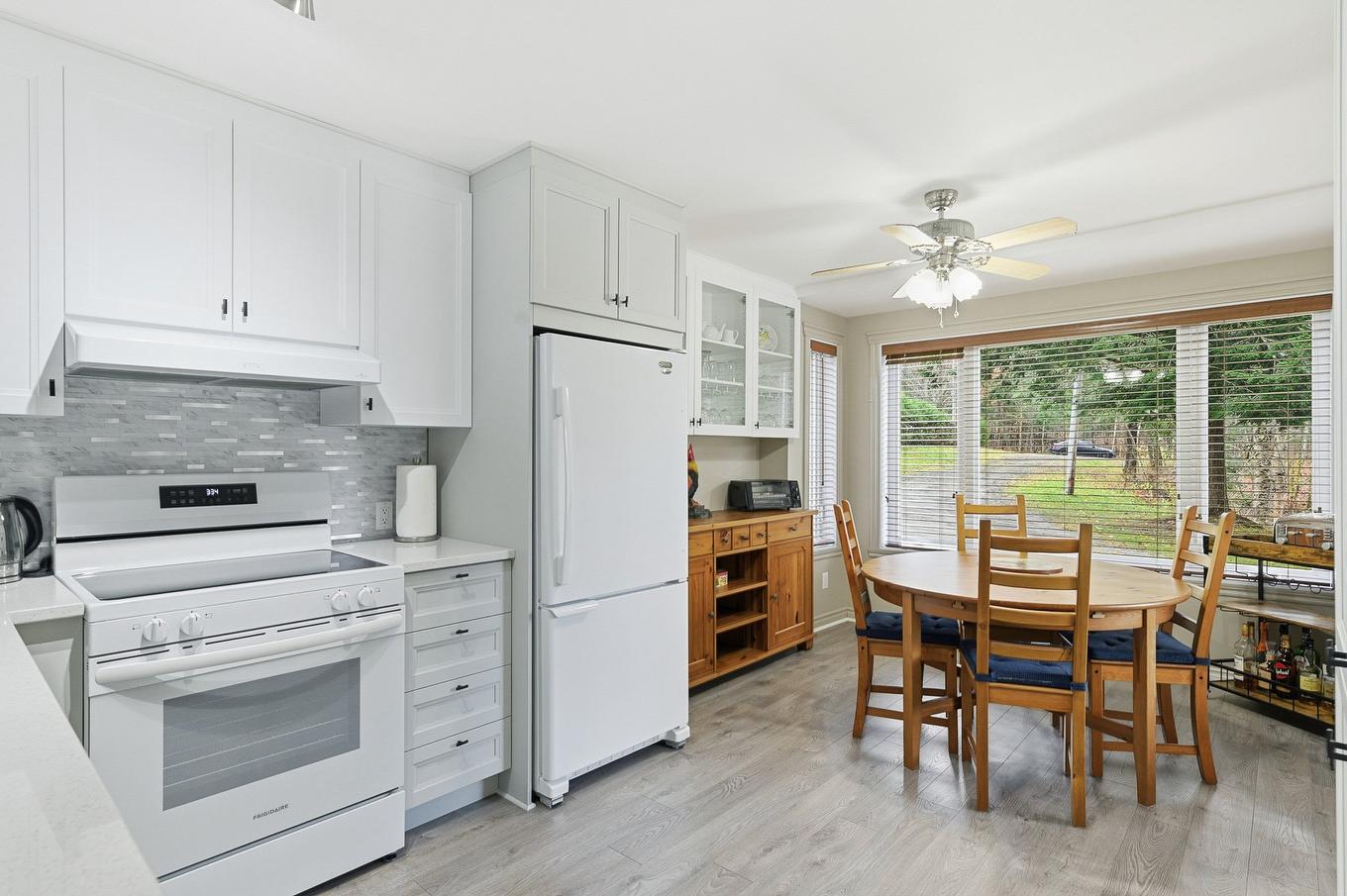 Cuisine - 118 Ch. Charles-Aimé-Côté, Amherst, QC - Indoor